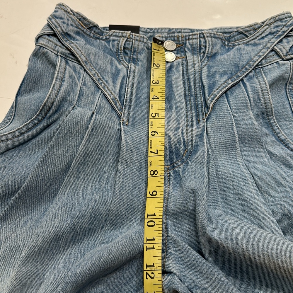 BLANK NYC Steal The Show Jeans - Picture 8 of 13
